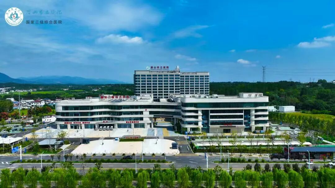 宝润达铝板保温装饰一体板医院项目