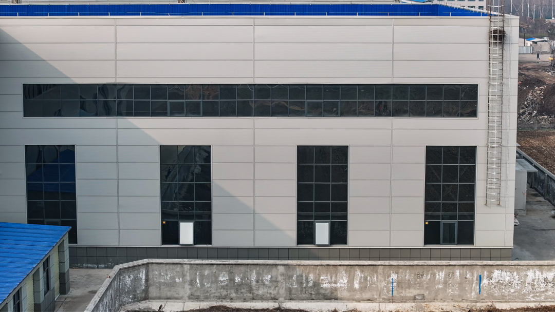 聚氨酯封边岩棉板上墙效果