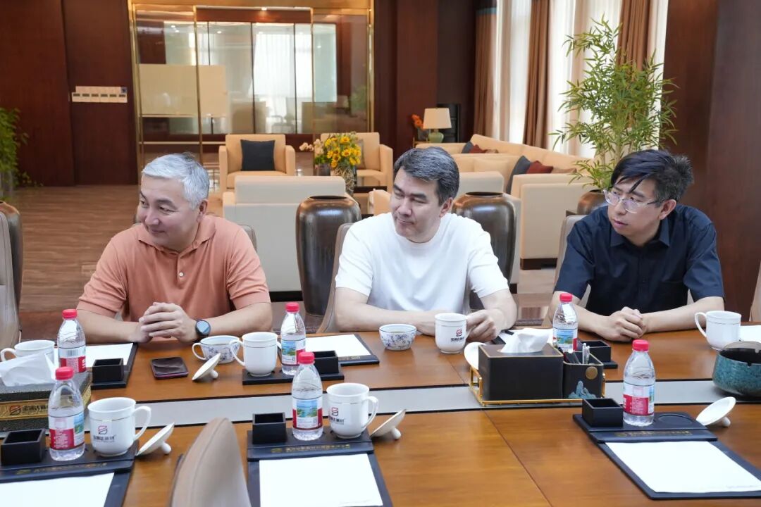 中亚代表团走进宝润达——从工厂智造生产到中亚市场机遇进行深入交流